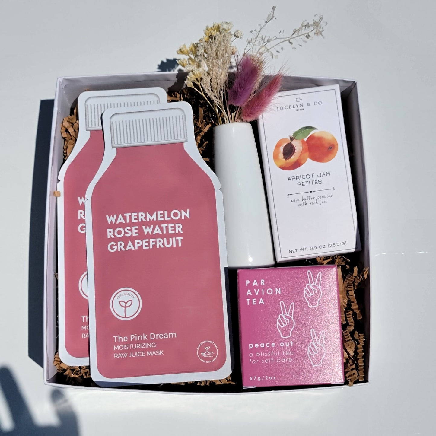 Gifts for your friends before wedding