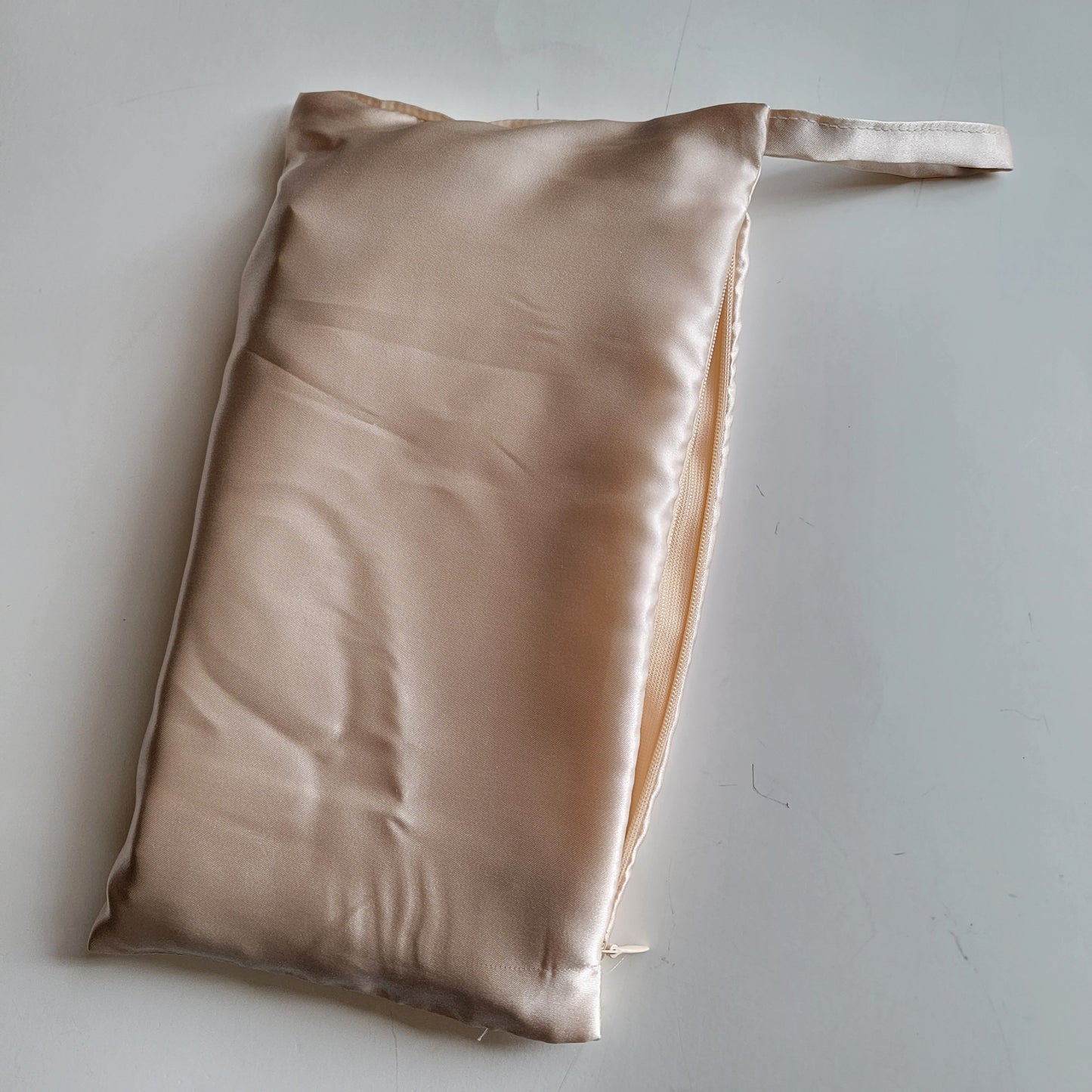 Elegant Mulberry Silk Pillowcase with Zipper