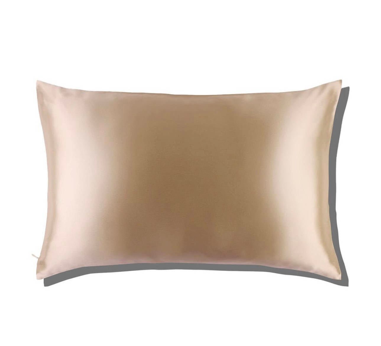 Mulberry Silk Pillowcase with Zipper, perfect for gifts for her and curated gift boxes (detail shot)