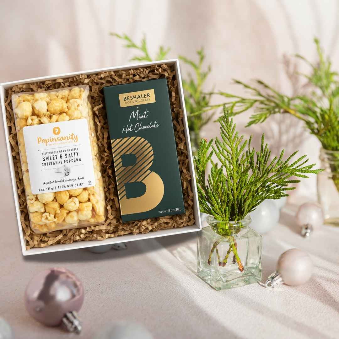 Gift box with popcorn, hot chocolate, for client holiday gift set
