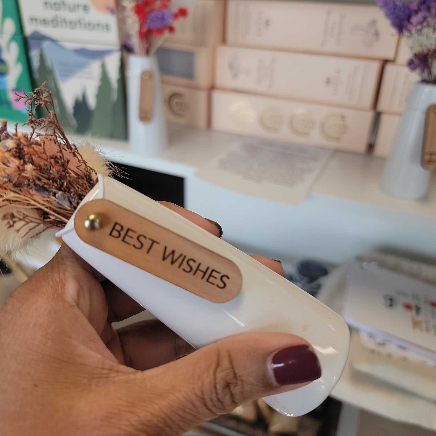 Mini Dried Floral Vases & Wood Gift Tag