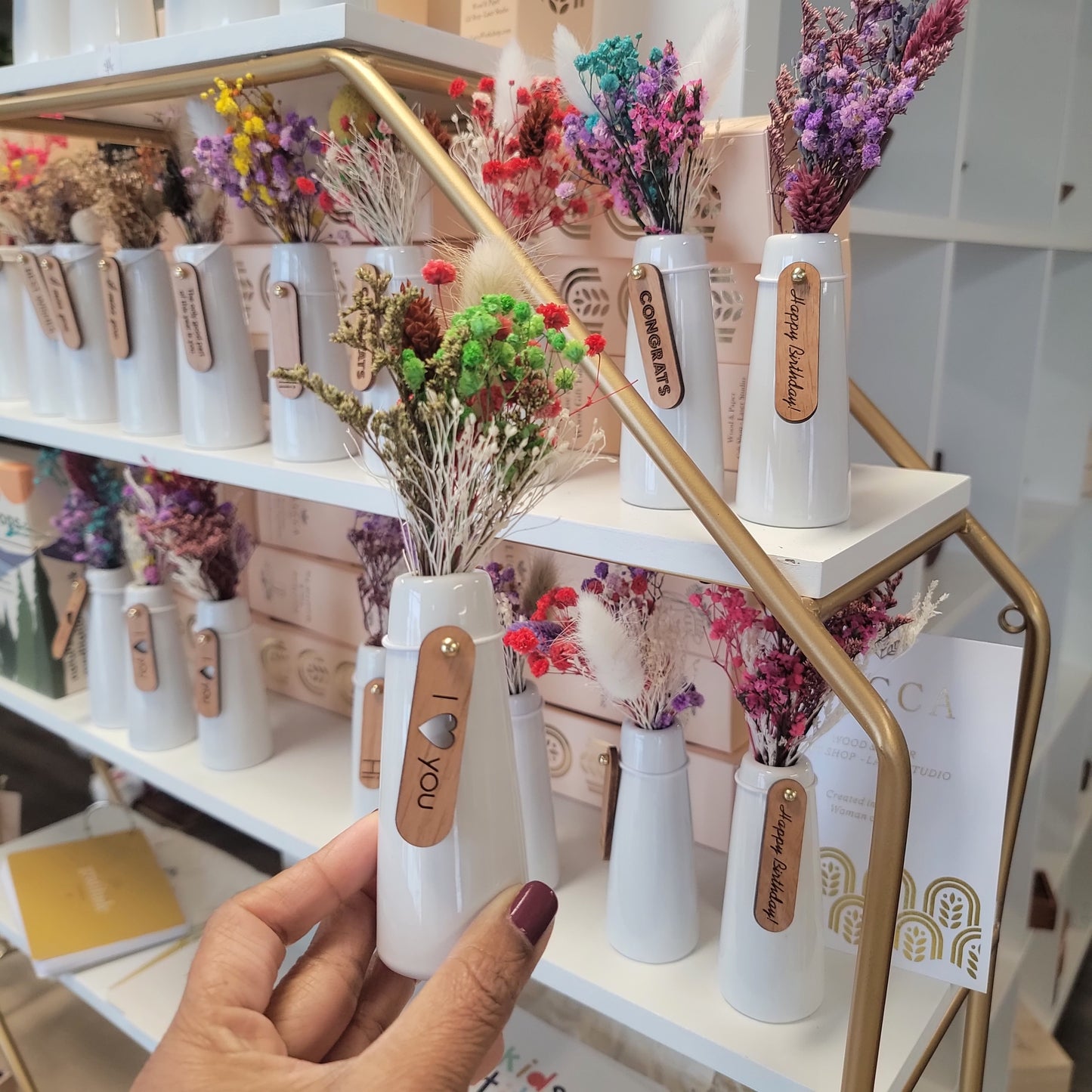 Mini Dried Floral Vases & Wood Gift Tag