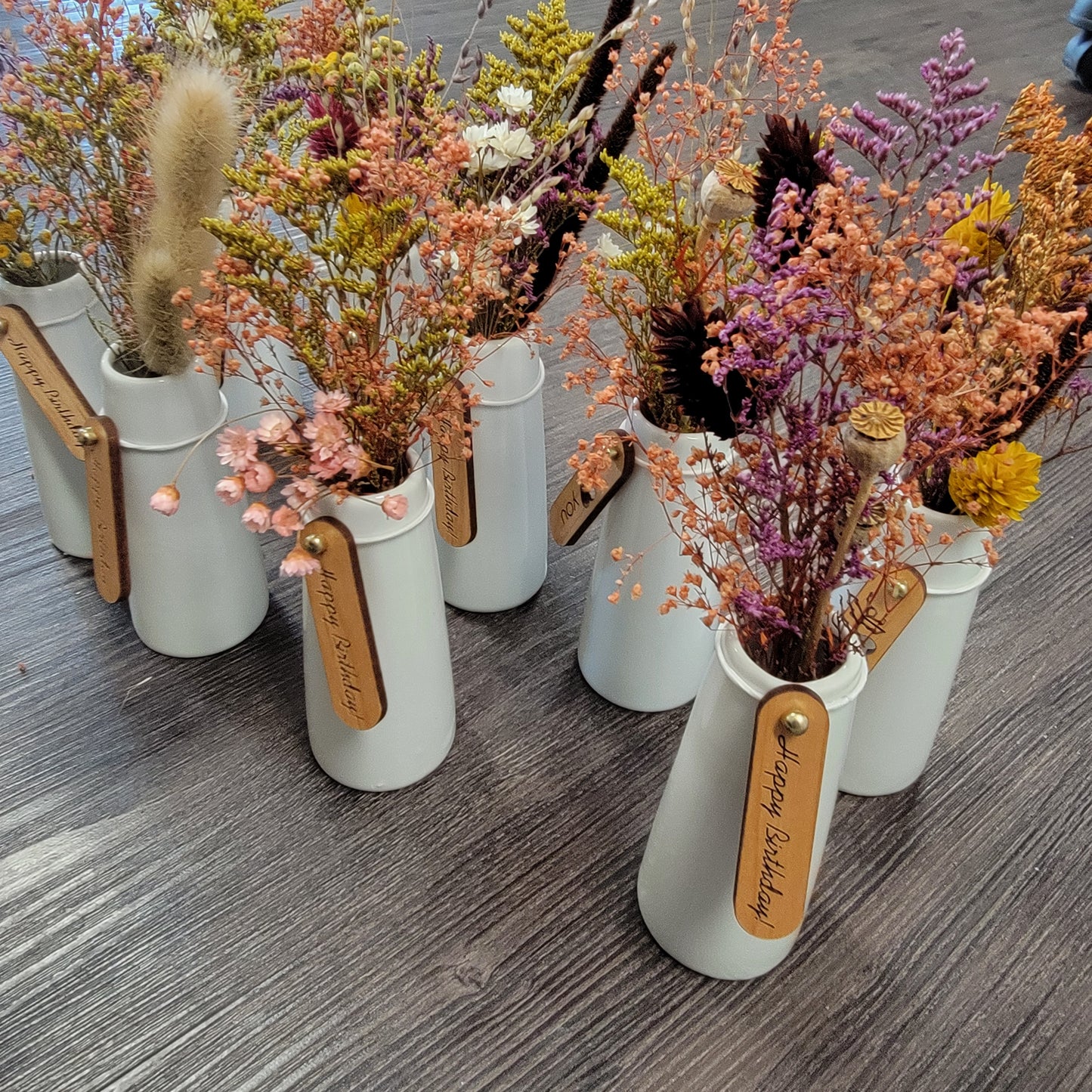 Mini Dried Floral Vases & Wood Gift Tag