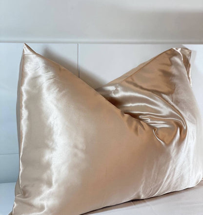 Mulberry Silk Pillowcase with Zipper, perfect for gifts for her and curated gift boxes (lifestyle photo)