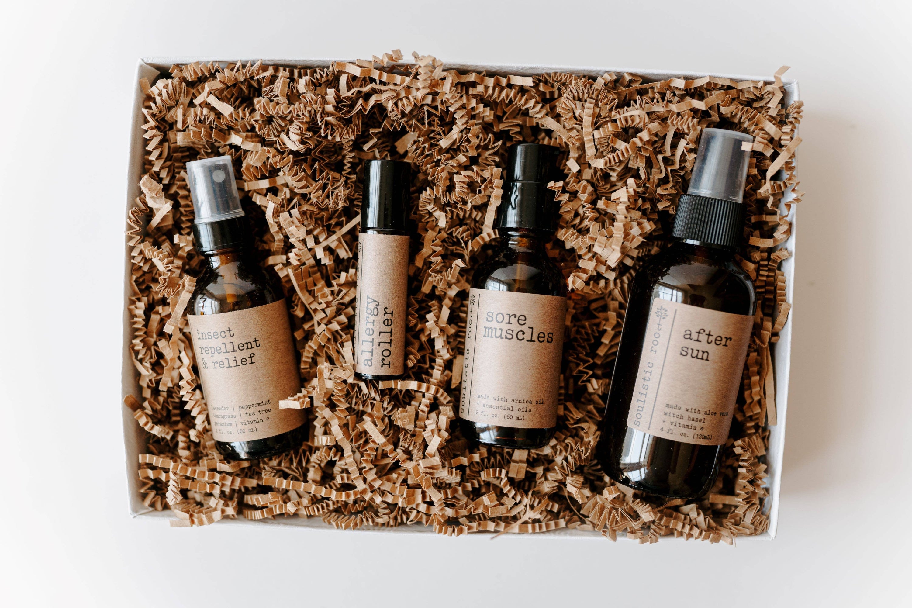 Summer Travel Essentials- Gift Set, perfect for gifts for her and curated gift boxes (detail shot)