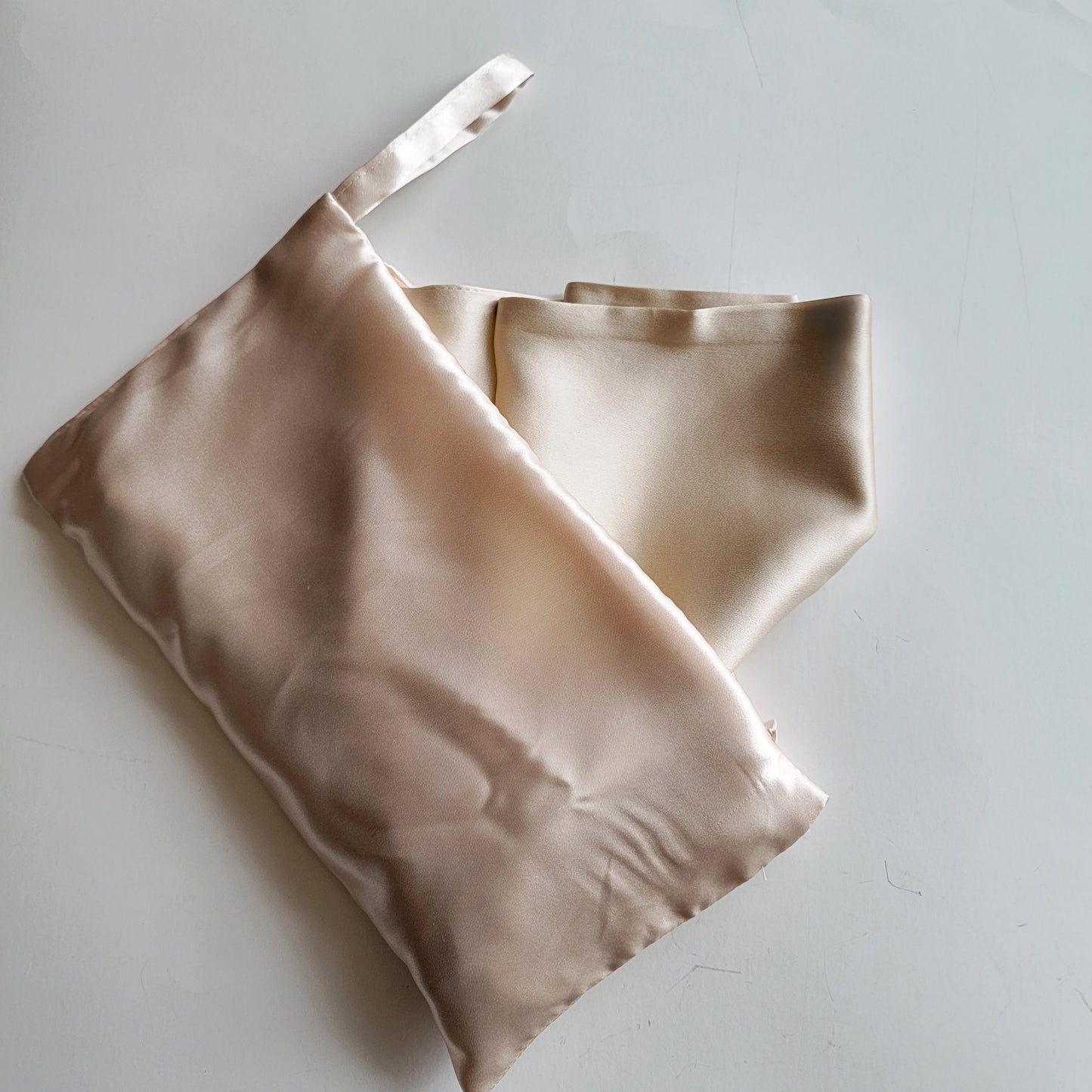 Elegant Mulberry Silk Pillowcase with Zipper
