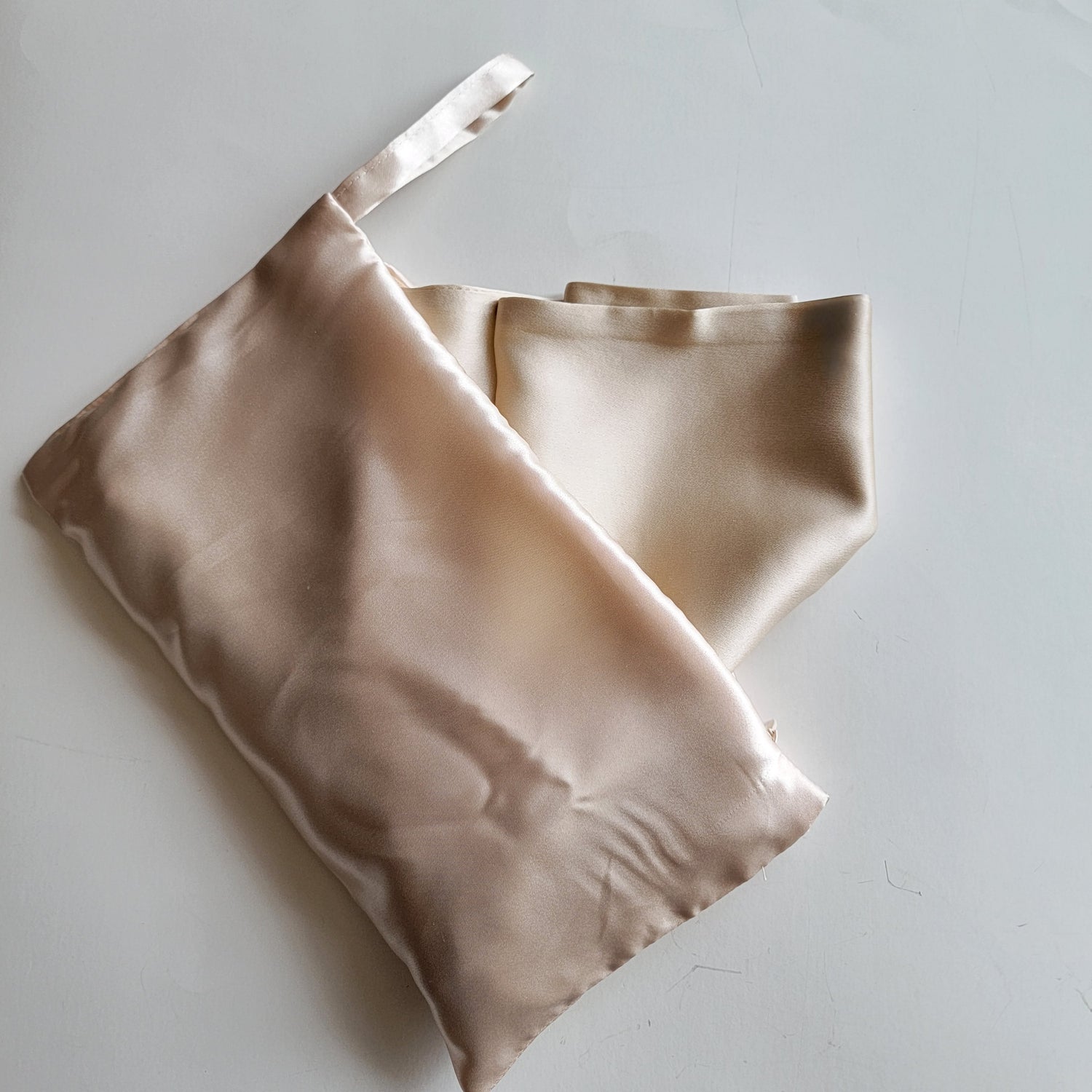 Mulberry Silk Pillowcase with Zipper, perfect for gifts for her and curated gift boxes (shown with packaging)