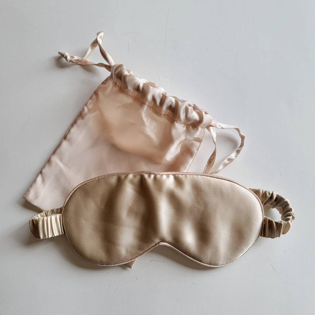 Luxury Mulberry Silk Eye Mask, perfect for gifts for her and curated gift boxes (front view)