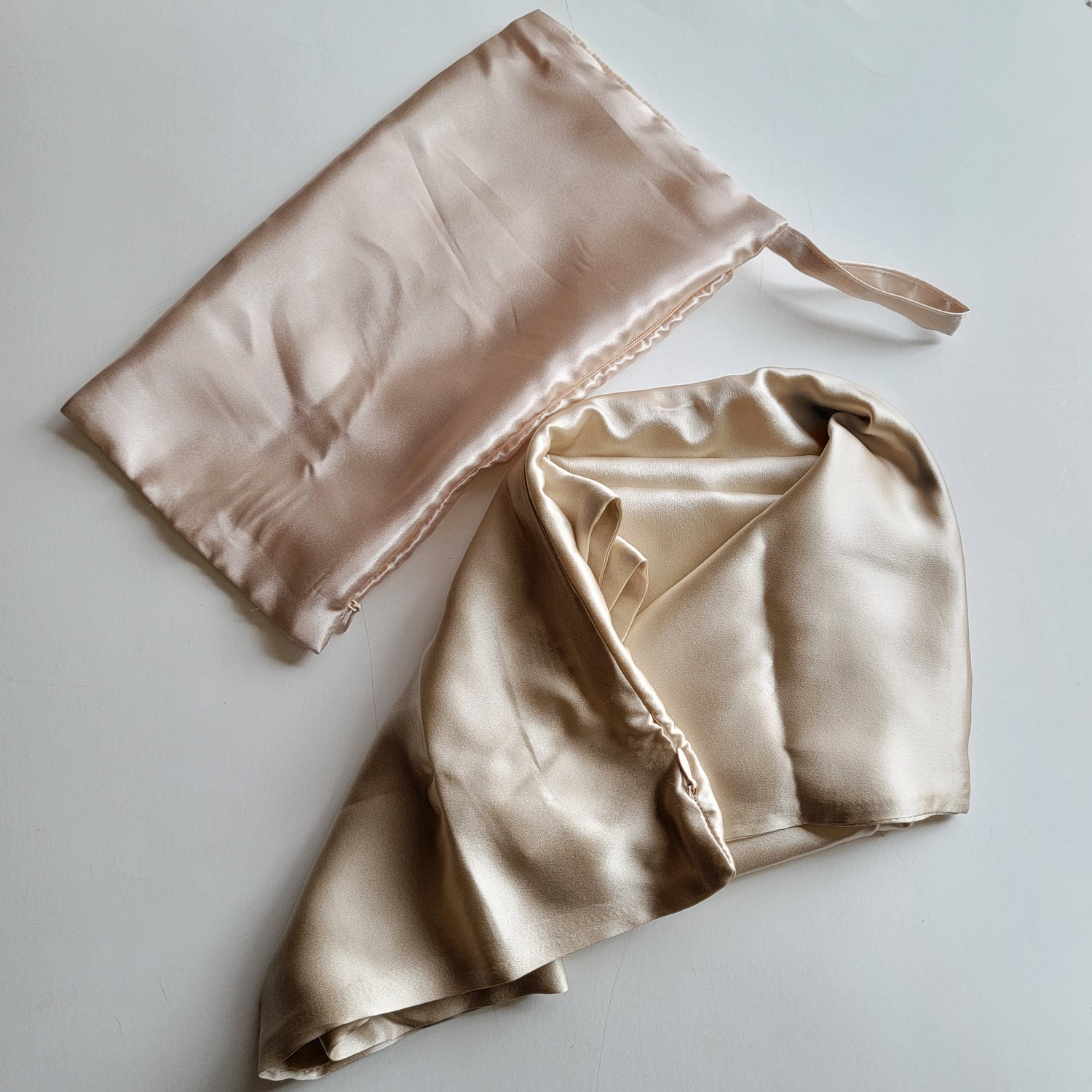 Mulberry Silk Pillowcase with Zipper, perfect for gifts for her and curated gift boxes (product close-up)