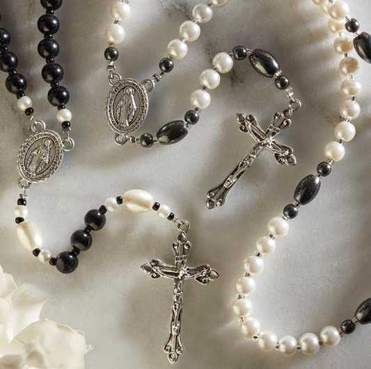 Black pearl rosary
